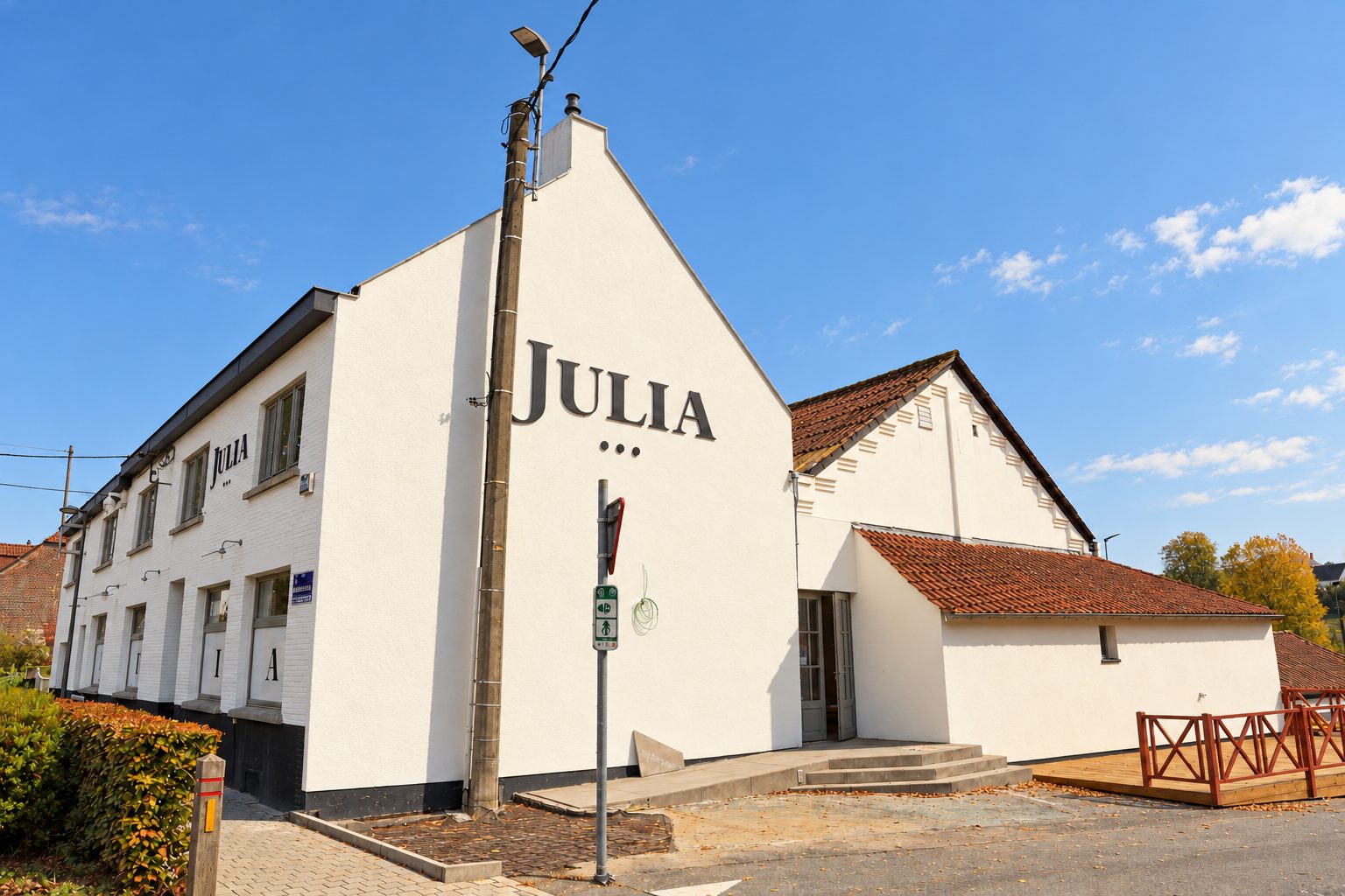 Table | Julia